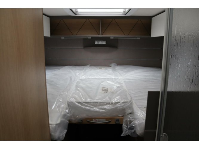 LMC Tourer Lift H730G 140pk | Voorraad voordeel | Winterpakket | Hefbed | Gescheiden Douche | foto: 16