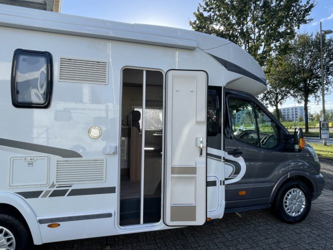 Chausson 718 XLB QUEENSBED+HEFBED ZONNEPANEEL FIETSENDRAGER foto: 6