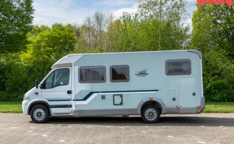 Other 2 pers. Rent a Weinsberg motorhome in Westerbork? From € 76 pd - Goboony photo: 1