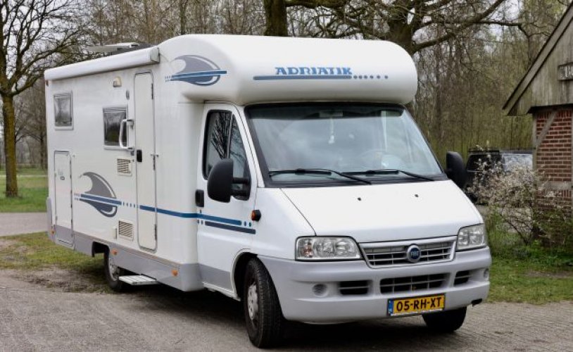 Adria Mobil 3 pers. Do you want to rent an Adria Mobil motorhome in Albergen? From € 85 pd - Goboony photo: 1