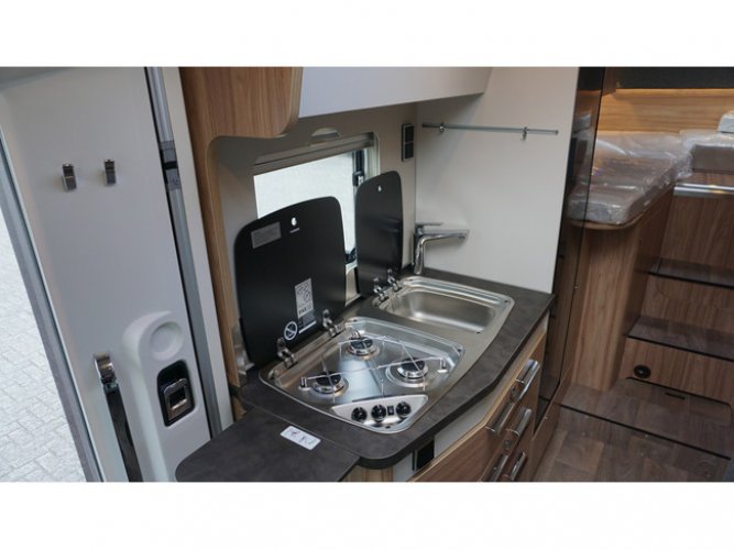 Hymer Exsis T 580 Fiat CAMPER DEALS foto: 18