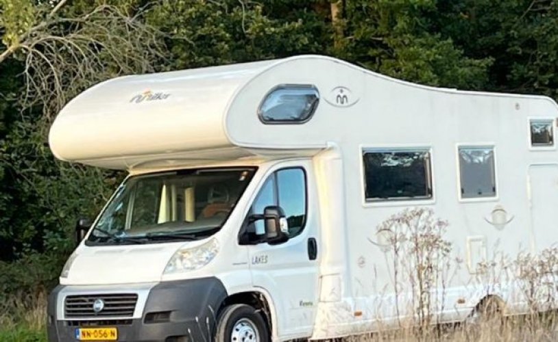Mobilvetta 5 pers. Louer un camping-car Mobilvetta à Kaatsheuvel ? A partir de 85€/j - Goboony photo : 0