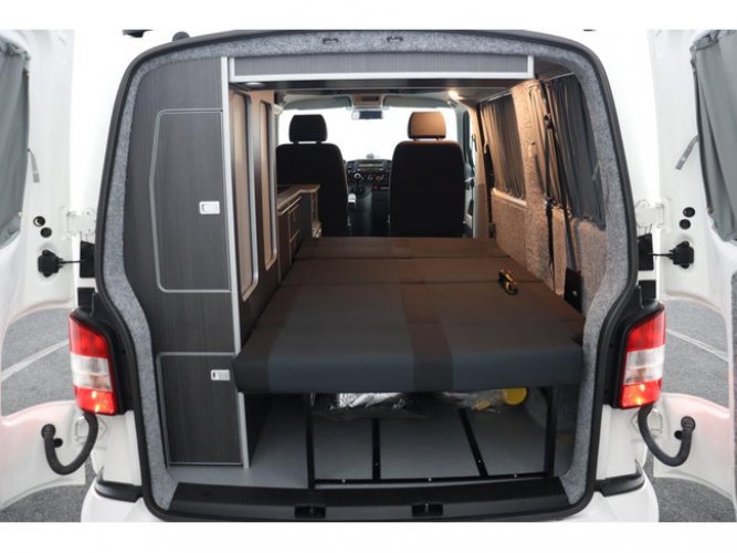 Volkswagen Transporter Buscamper 2.0TDi 102Pk Inbouw nieuw California- look | 4-slaapplaatsen | Slaaphefdak | NIEUWSTAAT foto: 10