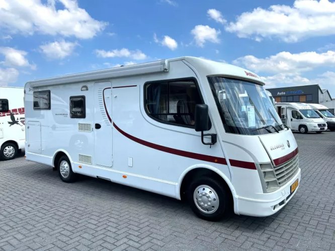 Dethleffs globebus 4 enkele-bedden/hefbed/2008 