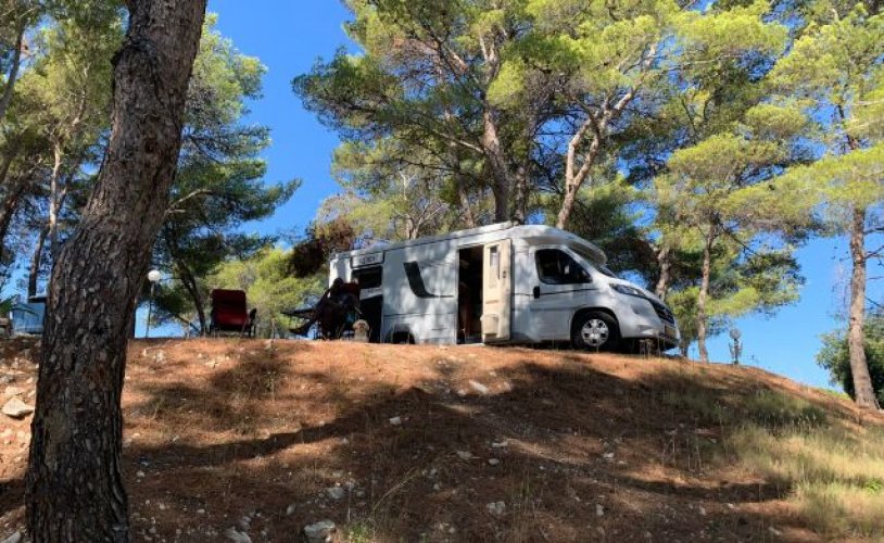 LMC 3 pers. Rent an LMC motorhome in Aalten? From € 127 pd - Goboony photo: 1