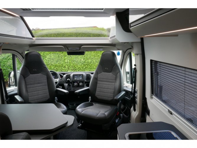 Adria Twin 600 SPB Supreme 160 pk AUTOMAAT 9-Traps Euro6 Fiat Ducato 8 **Slechts 6 meter/Groot dwarsbed/4 zitplaatsen/Luifel/Zonnepane foto: 7