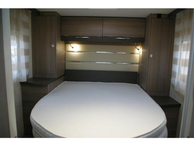 Challenger Genesis 288 EB Queensbed, top indeling.  foto: 10