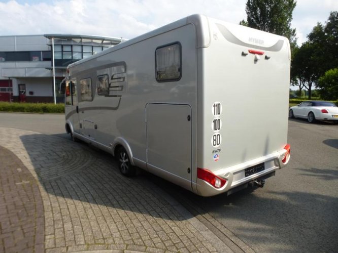 Hymer B678 180 PK enkele bedden 