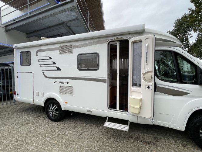 Hymer Exsis T588 AUTOMAAT ENKELE BEDDEN LUCHTVERING DAKAIRCO