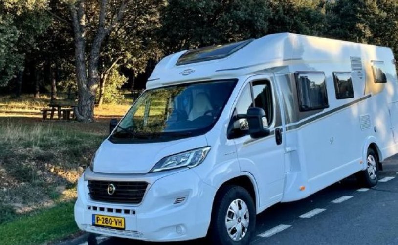 Carado 4 pers. Rent a Carado camper in Vlaardingen? From € 158 pd - Goboony photo: 1