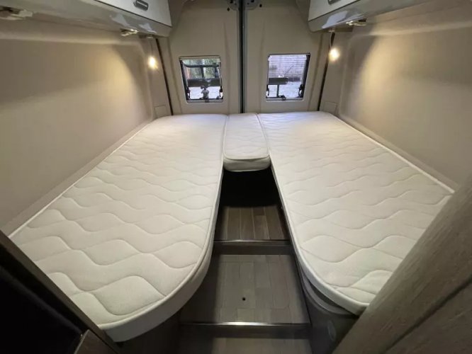 Chausson V697 VIP Enkele Bedden  foto: 6