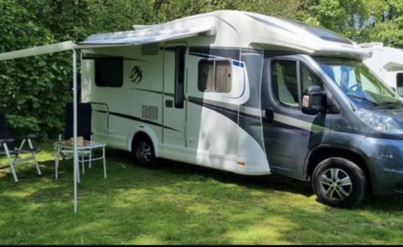 Knaus 4 pers. Vous souhaitez louer un camping-car Knaus à Wemeldinge ? A partir de 115€ pj - Goboony photo : 0