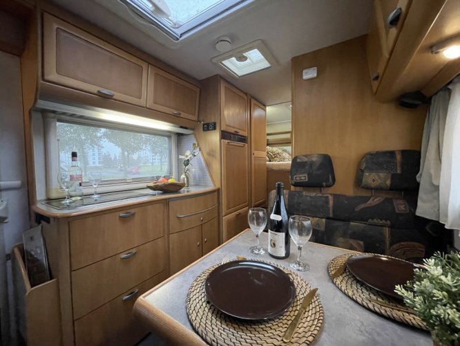 Hymer Camp 644 DWARSBED+ALKOOF 6-PERSOON AIRCO  foto: 16