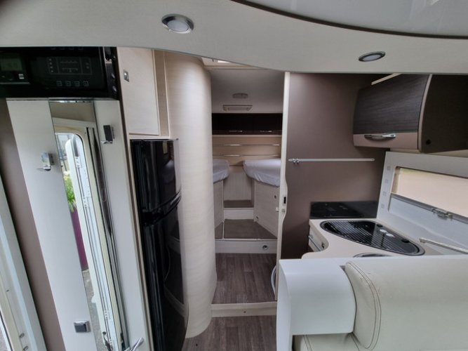 Chausson 727GA Welcome | LENGTEBEDDEN + EL.HEFBED | CAMERA | PTS | CRUISE | 47dKM! foto: 10