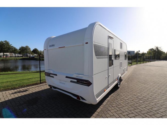 Hobby De Luxe 490 KMF Model 2025 | 1750Kg | 542