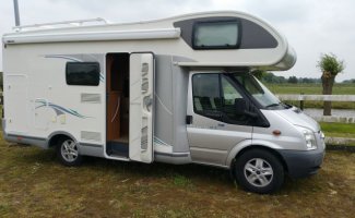 Chausson 6 pers. Chausson camper huren in Haarlem? Vanaf € 145 p.d. - Goboony