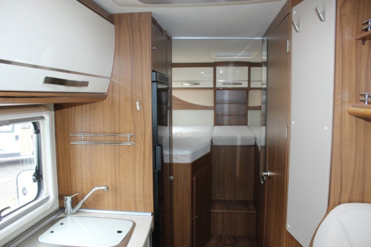 Hymer MLT 580 AUTOMAAT Merc 314 CDI 163 PK Enkele-bedden, L zit, draaistoelen, draaistoelen, Eerste eigenaar, Bj. 2017 Marum (Groningen) foto: 8