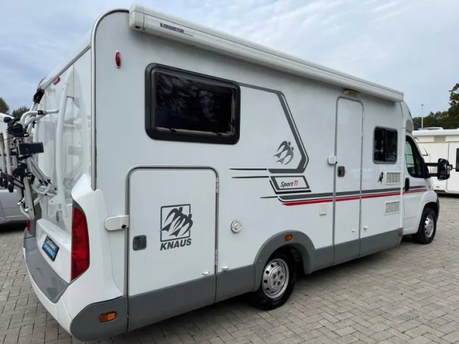 Knaus Sport TI 700 Enkele Bedden 