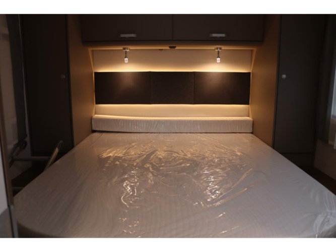 Carado T449 Edition 24 | Queensbed | Thule Luifel | Hefbed | Nieuw uit voorraad leverbaar | foto: 17