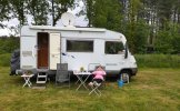 Hymer 5 pers. Rent a Hymer motorhome in Dordrecht? From € 68 pd - Goboony photo: 3
