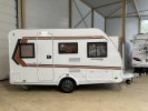 Weinsberg CaraOne 390 QD dwarsbed / voortent  foto: 2