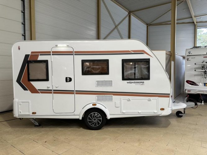 Weinsberg CaraOne 390 QD dwarsbed / voortent 