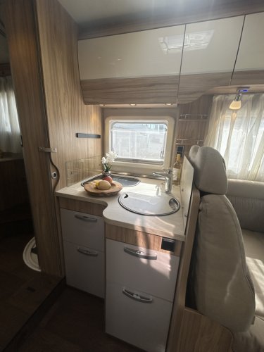 Hymer T598 CL QUEENSBED 6.99M EURO6 FIETSENDRAGER LIFT  foto: 6