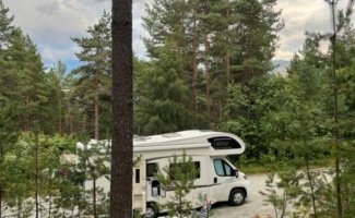 Benimar 6 pers. Louer un camping-car Benimar à Enschede ? À partir de 91 € par personne - Goboony