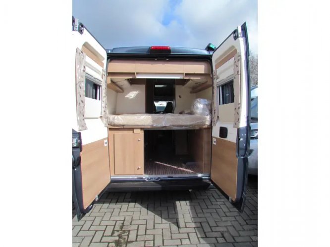 Malibu Van Charming Coupe 600 DB Dwarsbed,160 PK,  foto: 10