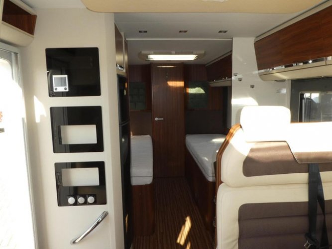 Adria Coral Supreme S 670 SLT LAGE BEDDEN!!