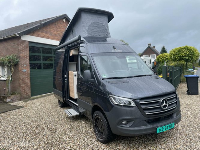 Hymer Grand Canyon S 4x4 Look Mercedes Sprinter 190-PK Automaat RWD Buscamper met vast & Hefbed Zeldzaam mooie Camper! foto: 9