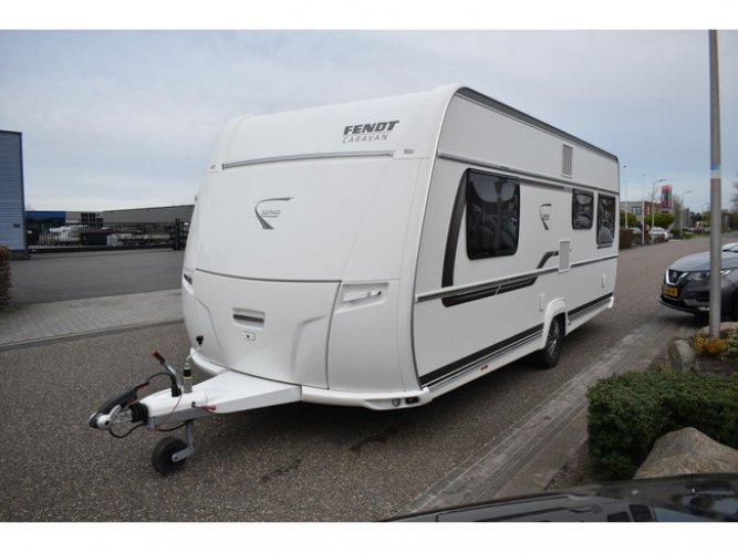 Fendt caravan Saphir 515 | 2 enkele bedden | Zo goed als nieuw | Voortent | PVC vloer foto: 15