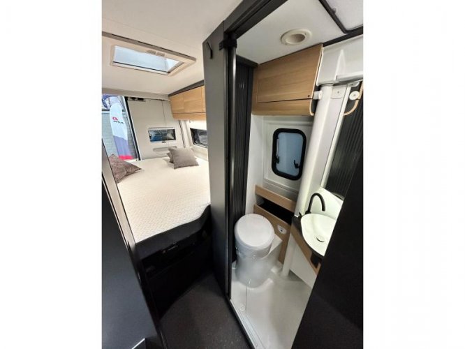 Adria Twin Max 680 SGX Actie! Aut leer luifel  foto: 12