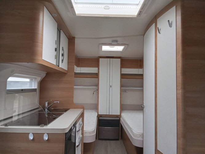 Hobby De Luxe 460 LU CARAVAN DEALS foto: 14