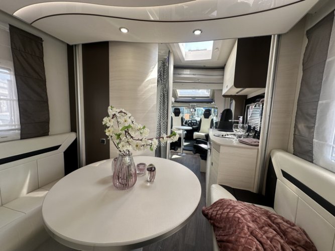 Chausson Welcome Travel Line 711 automaat 2x ruime hefbed camera leder standkachel ruime indeling rondzit foto: 21