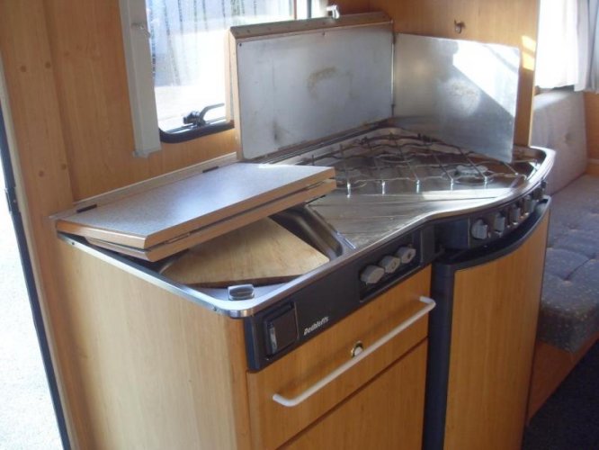 Dethleffs Camper 420 Licht gewicht caravan 810  foto: 11