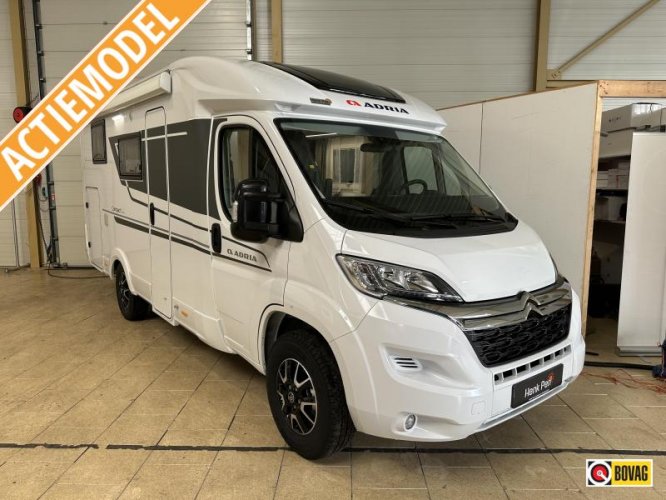 Adria Compact Axess SL ex-verhuur /enkele bedden 