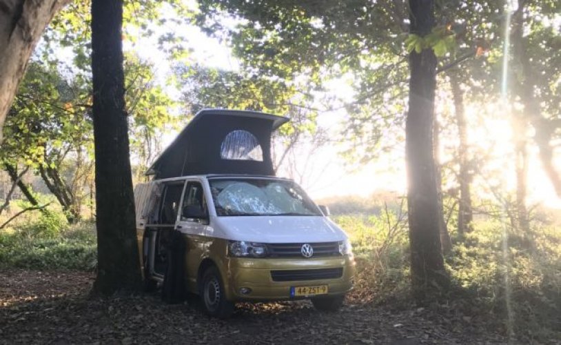 Volkswagen 2 pers. Volkswagen camper huren in Warnsveld? Vanaf € 121 p.d. - Goboony