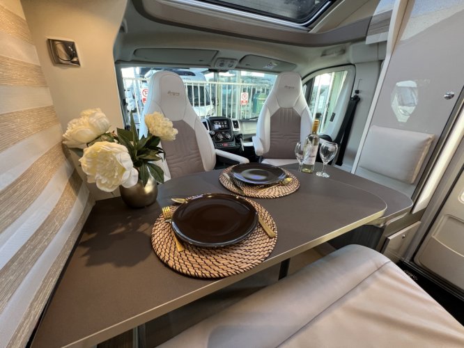 Bürstner Travel Van 620 HARMONY ENKELE BEDDEN ZONNEPANEEL foto: 16