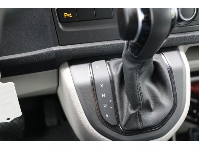 Volkswagen Transporter Camper TDI 150pk T6 Automaat | Airco | Stoelverwarming | Elektr. Ramen | 4 slaapplaatsen | nieuw interieur| Koelkast + vriesvak| foto: 14