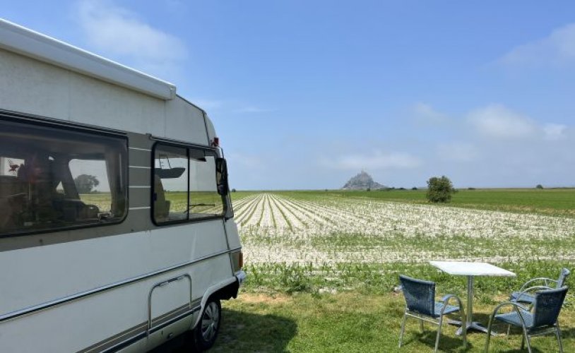 Hymer 5 pers. Rent a Hymer motorhome in Amsterdam? From € 152 pd - Goboony photo: 0