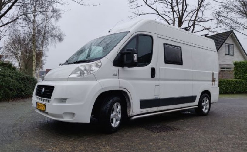 Fiat 2 pers. Rent a Fiat camper in Zeewolde? From € 68 pd - Goboony photo: 0