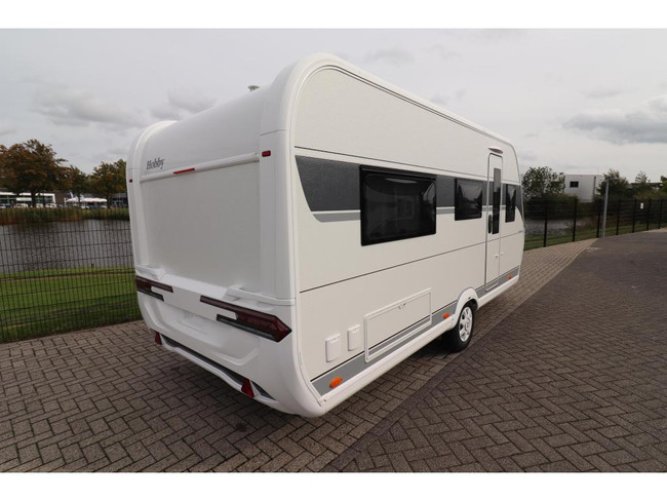 Hobby De Luxe 460 LU Model 2025 | 1500Kg | 290