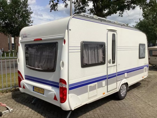 Hobby Excellent 460 UFE voortent/ mover  foto: 21