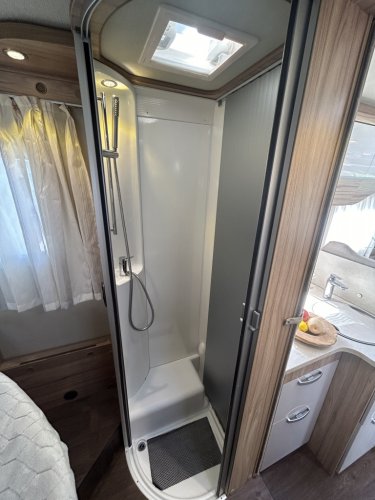 Hymer T598 CL QUEENSBED 6.99M EURO6 FIETSENDRAGER LIFT  foto: 9