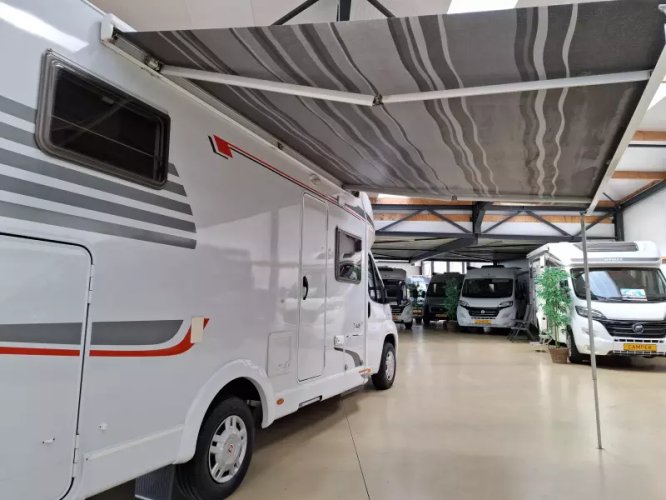 Hymer Carado 448 Automaat Enkele Bedden 