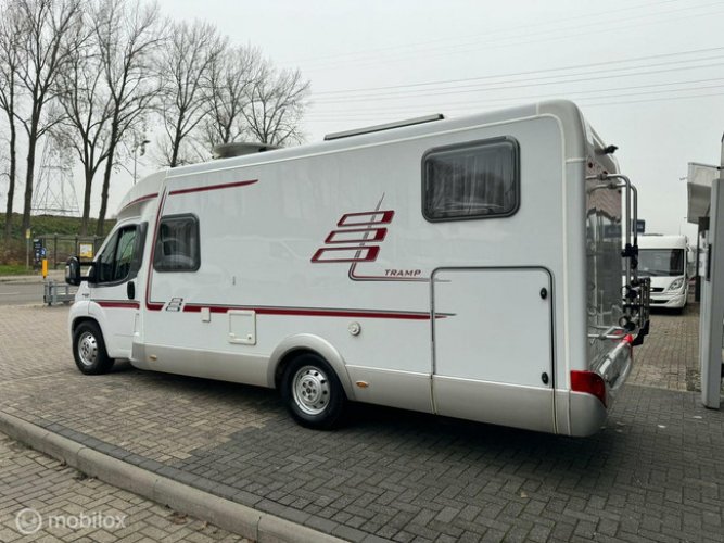 Hymer T 674 CL Enkele Bedden Zonnepaneel Luifel Fietsenrek Grote Garage