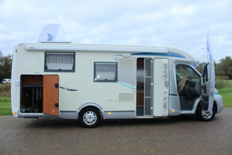 Chausson   78  EB   2.3  MultiJet  130 PK , Half-integraal.  Queens-bed verstelbaar , Draaistoelen voor . Bj 2012 Marum (Groningen)