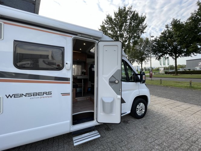 Knaus Weinsberg CaraCompact Pepper 650 MEG ENKELE BEDDEN ZONNEPANEEL EURO6 foto: 8