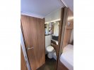 Adria Coral Axess 670 Sl 2.2 140pk / ENKELE BEDDEN / AIRCO foto: 10